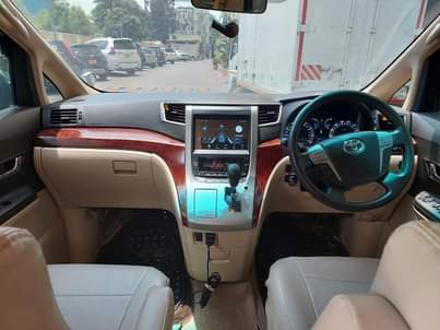 toyota alphard