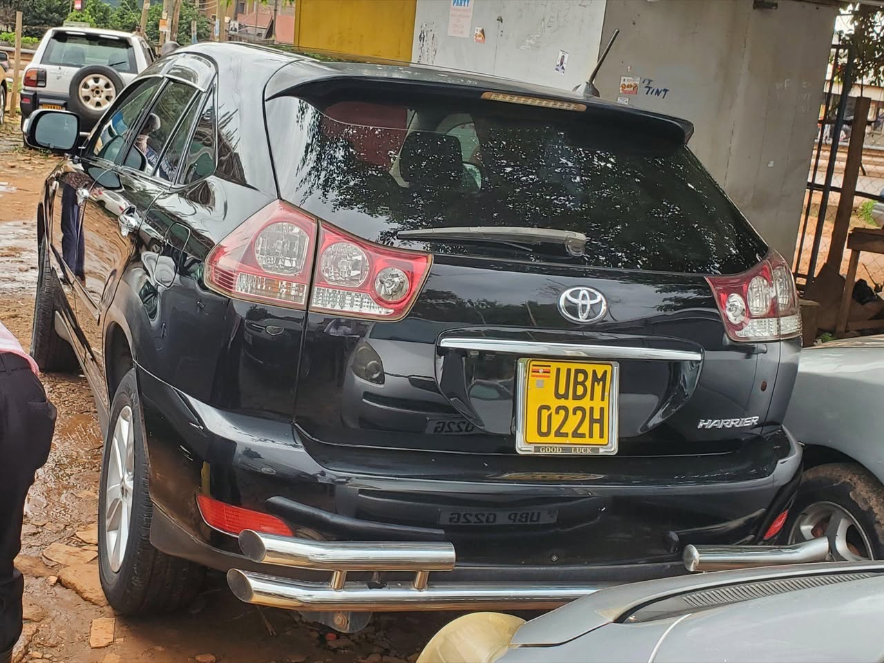 A picture of 2008 Toyota harrier kawundo
