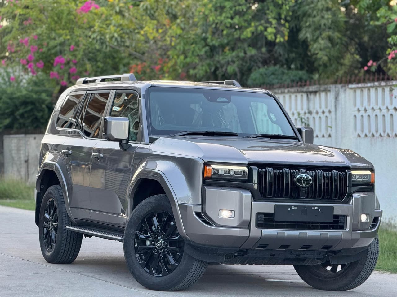 A picture of TOYOTA PRADO LANDCRUISER DRAND Price 320 000 000 Million Chassis