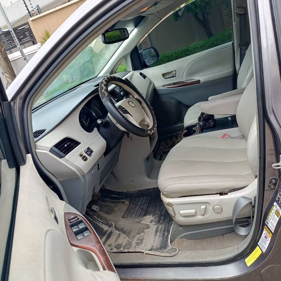 A picture of Toyota Sienna