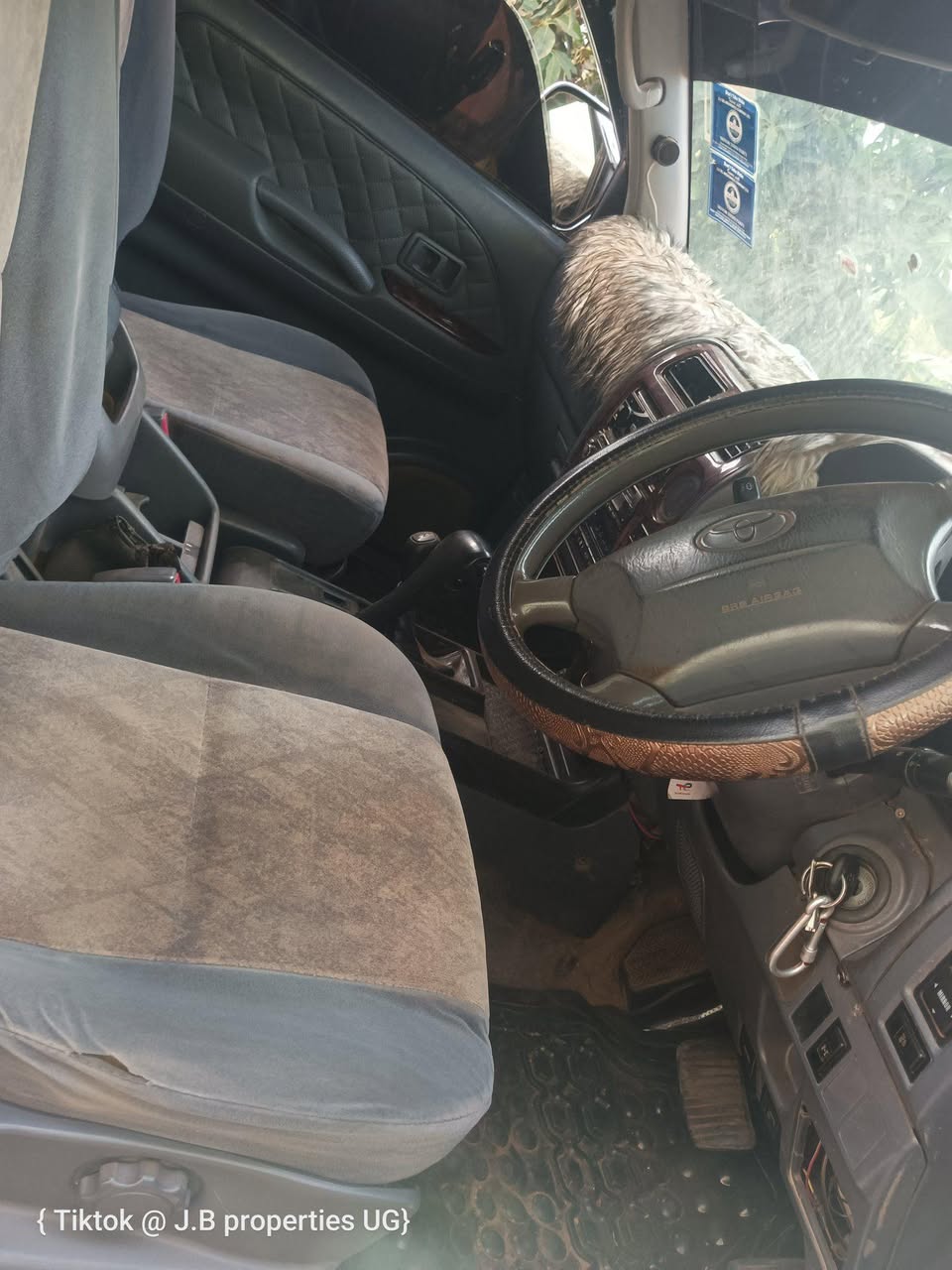 A picture of Selling car