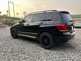 A picture of Super clean 2013 Glk350 first body paint everything is perfect