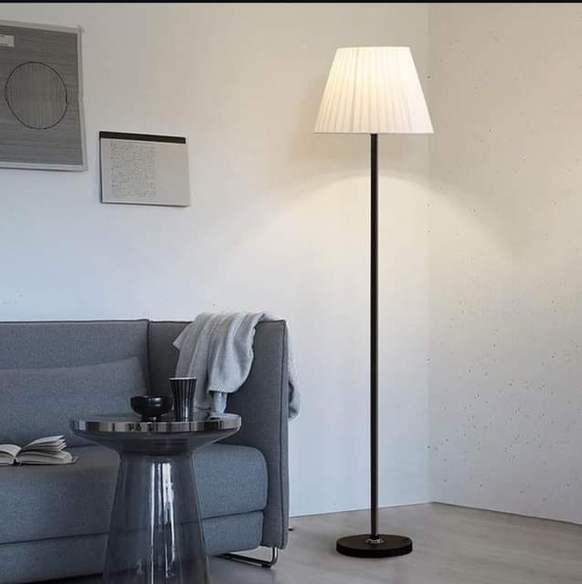 A picture of floor lamp