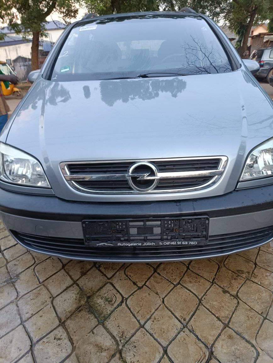 A picture of Opel Zafira