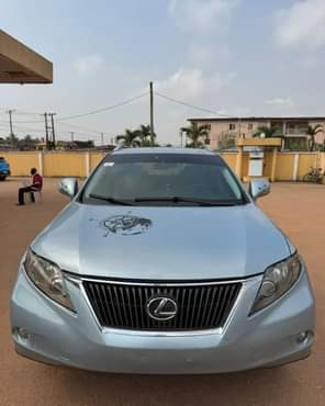 A picture of I have this extremely clean registed 2010 Lexus RX350 full
