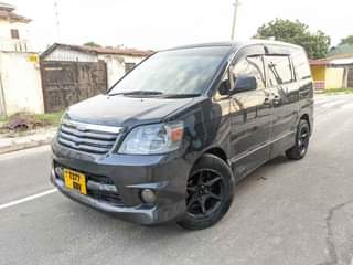 A picture of TOYOTA NOAH New SHEP