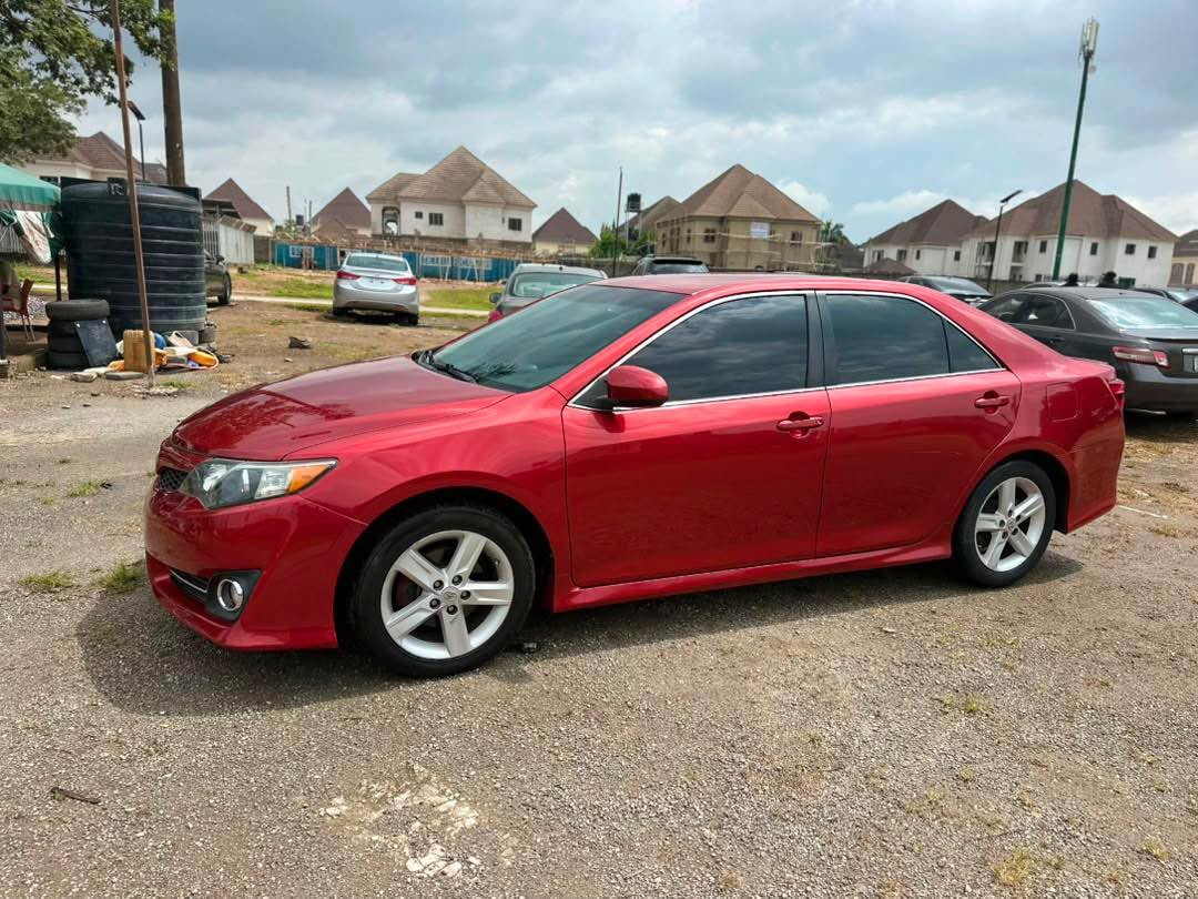 A picture of 2013 DIRECT BELGIUM TOYOTA CAMRY
