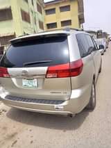 A picture of TOYOTA SIENNA 2004 REGISTERED