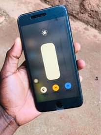 A picture of iPhone 8 Plus 64Gb at 330k