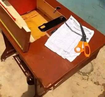A picture of SEWING MACHINE