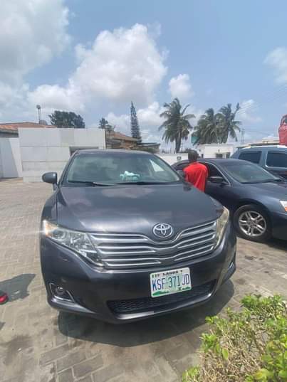 A picture of Nigeria used Toyota Venza 2010. Buy and drive nothing to