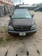 A picture of Sharp 2002 model LEXUS 300 First Body For sale LOCATION