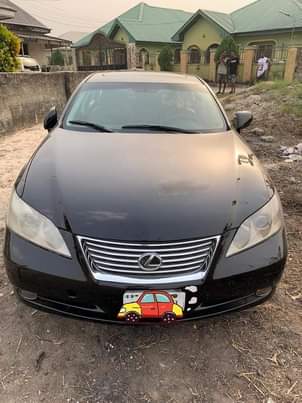 A picture of Neatly used Es350 in pristine condition
