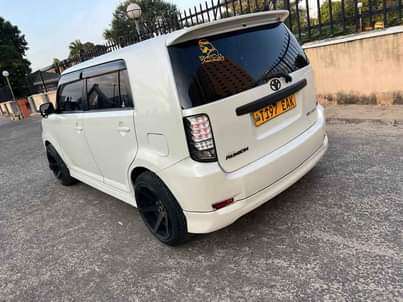 A picture of TOYOTA RUMION