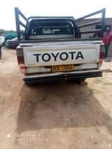used toyota hilux