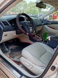 A picture of 2008 ES350 in super pristine condition untampered engine AC working