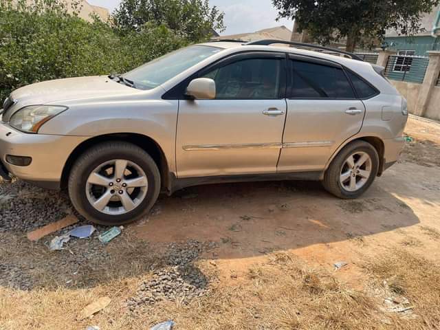 A picture of Rx330 04 model Nting to fix 5 7m Location Ibadan