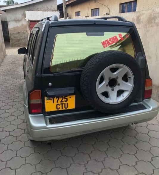 A picture of SUZUKI ESCUDO INJINI NDOGO INAUZWA 3 5 0791084871