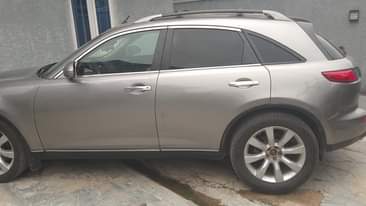 A picture of Infinity FX35 buy and drive