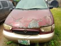 A picture of Ford mercury villager 2000