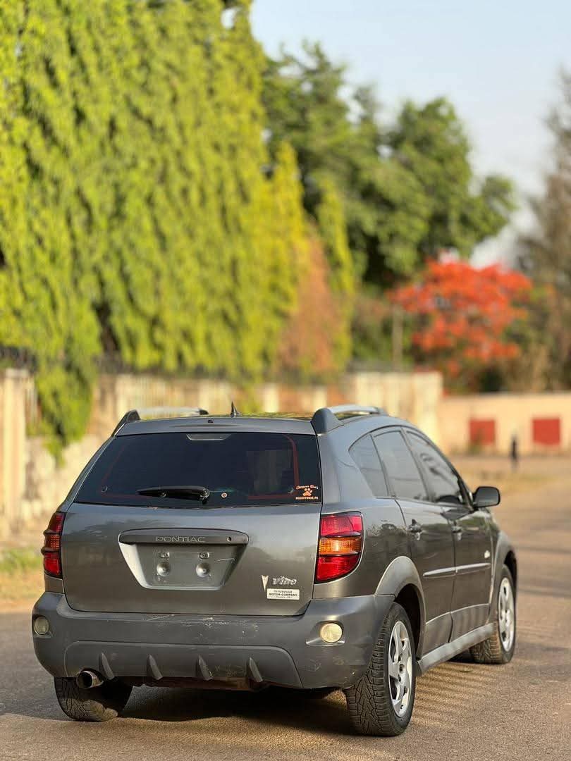 A picture of 2006 Vibe pontiac