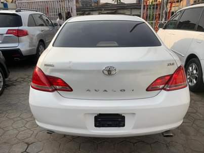 A picture of Clean and sound registered 2007 Toyota Avalon XLS in perfect