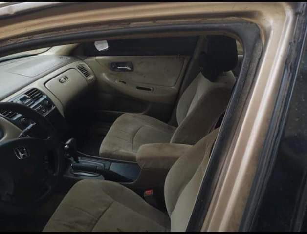 A picture of Honda Accord Painted on first body Automatic transmission Engine sound
