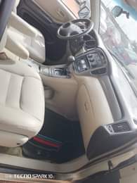 A picture of Over highest grade two rows seaters Toyota Highlander everything is