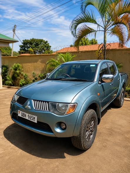 A picture of 2007 Mitsubishi L200