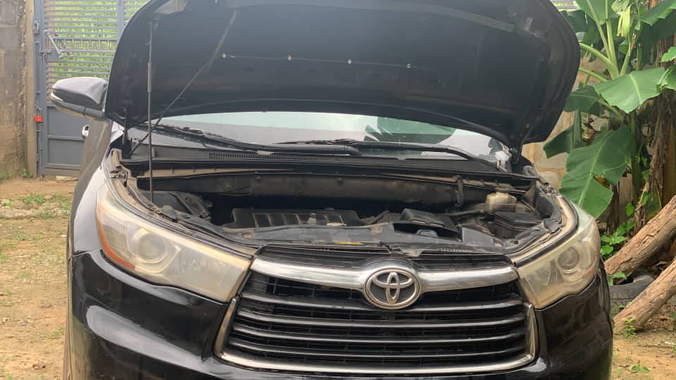 A picture of Toyota Highlander 2014