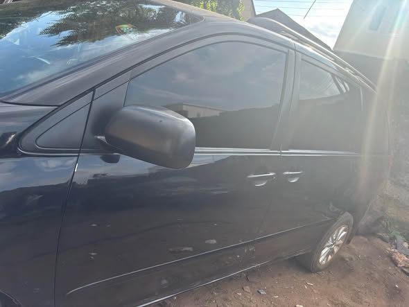A picture of Distress sales 2007 Toyota sienna Engine Untempered Gear box is