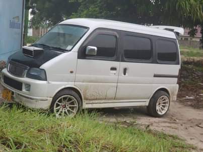 A picture of 2005 Suzuki Every Inauzwa 7 8m piga 06779526 Every