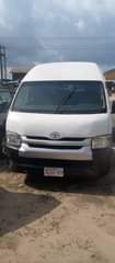 A picture of 2009 10 Toyota Hiace bus
