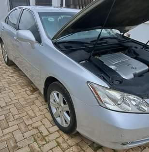 A picture of Lexus ES 350 car Few month used Engine and Gear