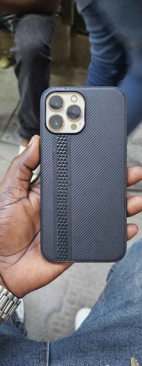 A picture of Iphone 13 pro max Gb 256 Bm Dm na cm