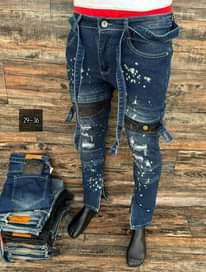 A picture of SLIM JEANS
