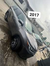 A picture of Kelly Automobiles TOKUNBO TOYOTA HIGHLANDER XLE YEARS 2017 PRICE 36m
