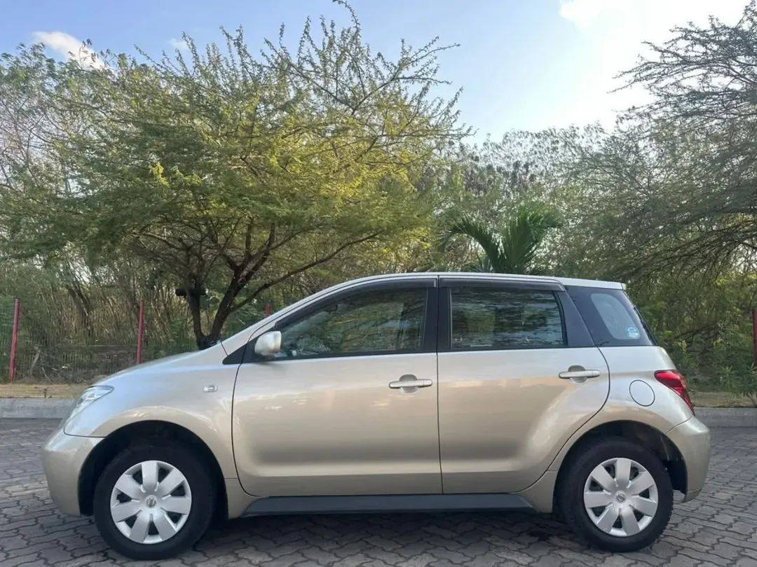 A picture of TOYOTA IST KALI SANA REG ENJ Engine Size 149OCc Year