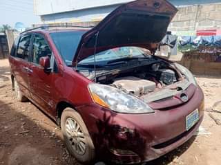 A picture of The vehicle gearbox need replacement Aside that every other thing