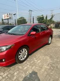 A picture of TOYOTA COROLLA 2010