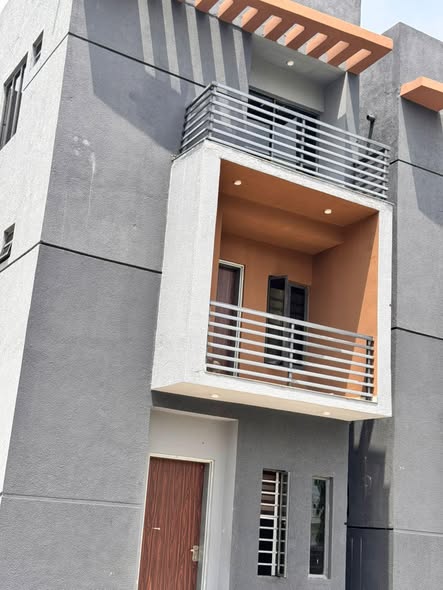A picture of Spacious terrace for sale