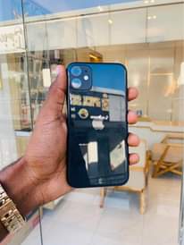 A picture of Iphone 11 gb64