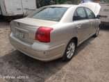 A picture of 2005 model Toyota Avensis