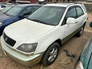 A picture of Lexus rx300