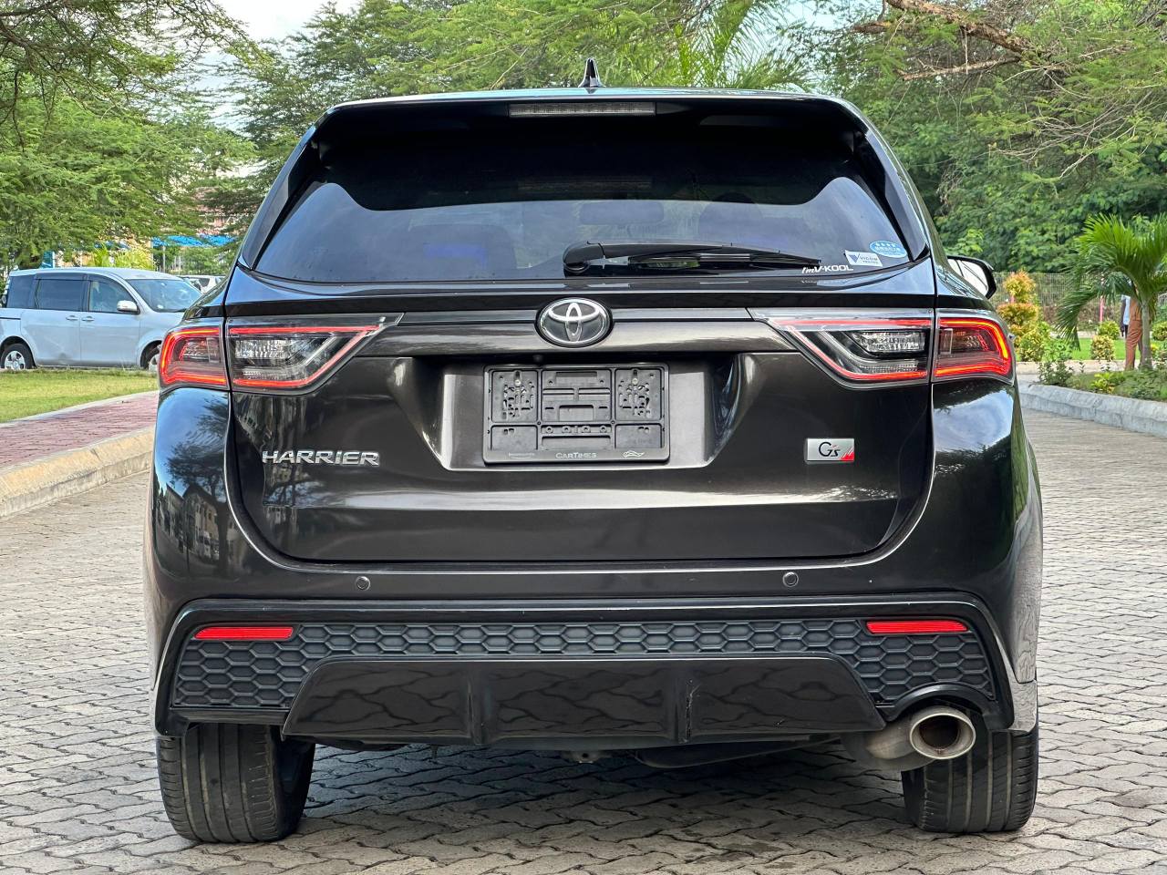 A picture of TOYOTA HARRIER ANACONDA GS SPORT Price 65 000 000 Million
