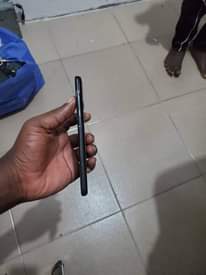 A picture of SAMSUNG S20 5G GB 128 RAM 6 GB