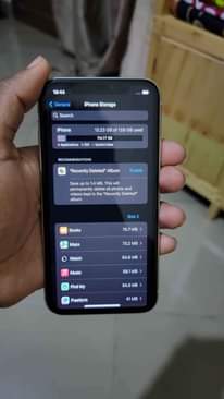 A picture of Iphone 11 plain imenyooka