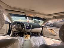 A picture of Toyota Camry XLE 2009 model full option with smart navigation