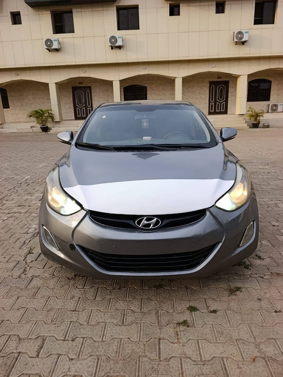 A picture of 2013 Hyundai Elantra