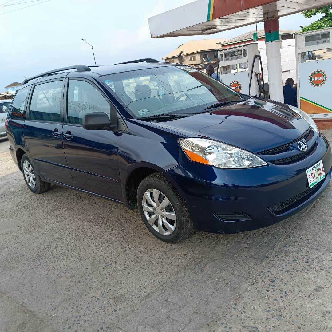 A picture of FOREIGN USED TOYOTA SIENNA CE 2006 MODEL